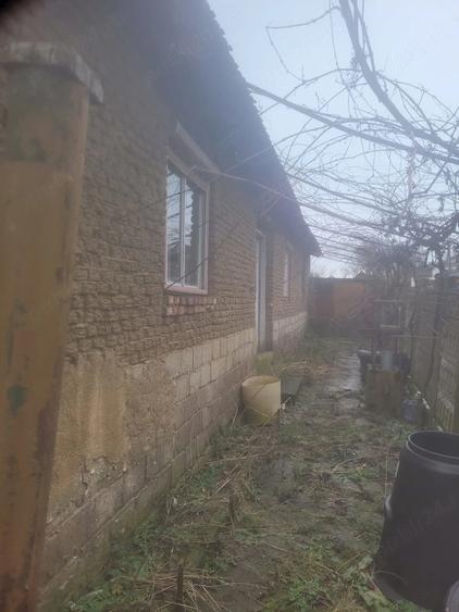 Casă cu 1 camere cu Teren 1300 Mp în Central