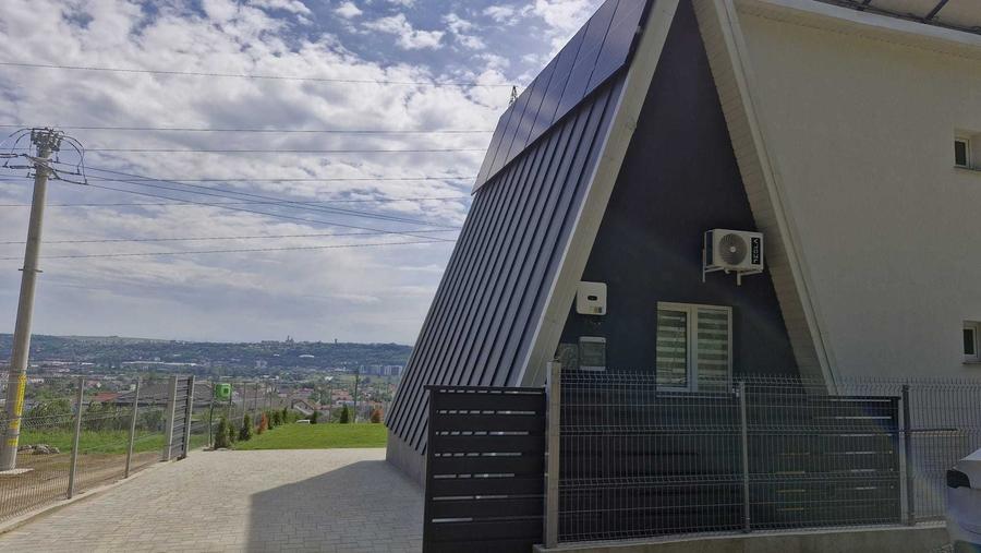 Casă cu 2 camere cu Teren 225 Mp în Central