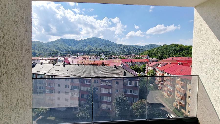 Apartament cu 2 camere decomandat, mobilat în Noua