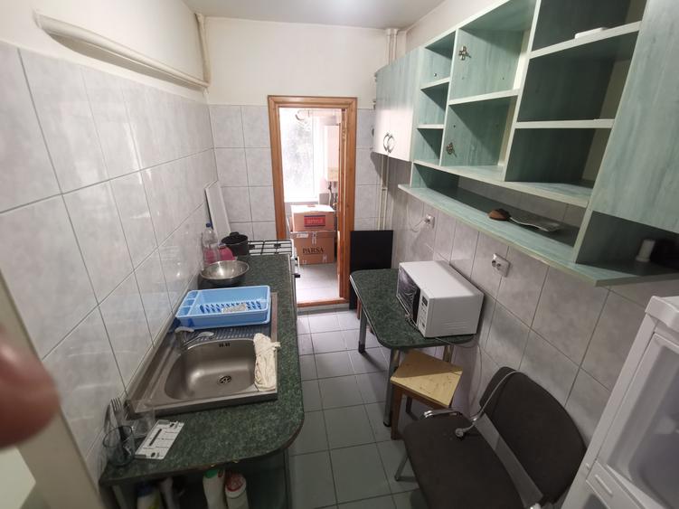 Garsonieră decomandată în Central