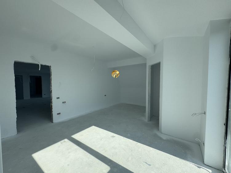 Apartament cu 4 camere în Otopeni