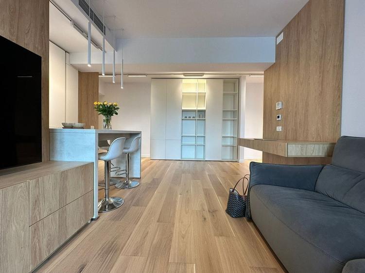 Apartament cu 2 camere decomandat, mobilat în Băneasa