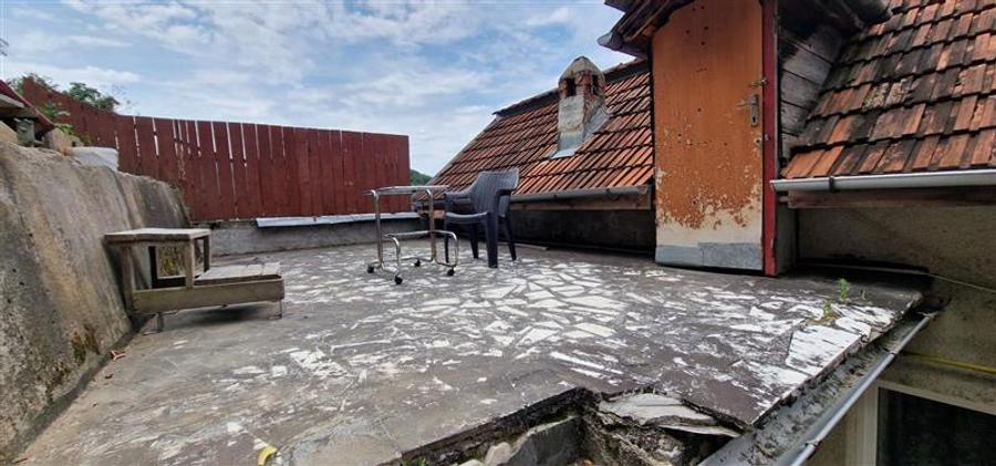 Casă individuală cu 5 camere cu Canalizare în Lendt