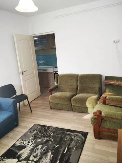 Apartament cu 2 camere semidecomandat, mobilat în Cug