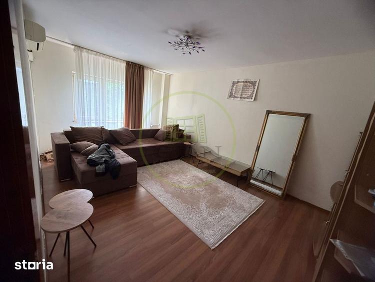 Apartament cu 4 camere decomandat, mobilat în Rovine