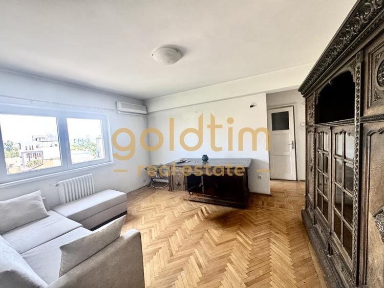 Apartament cu 3 camere semidecomandat în Cișmigiu