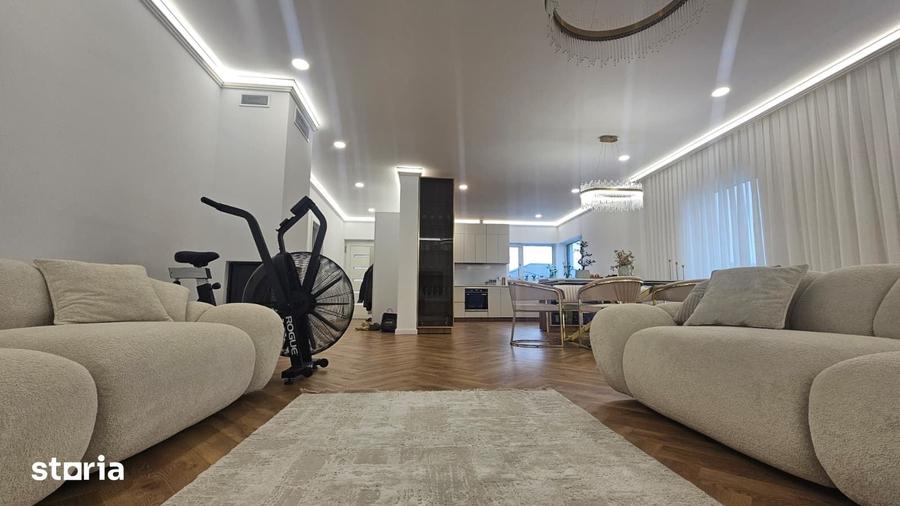 Casă cu 4 camere cu Teren 2100 Mp în Șcheia