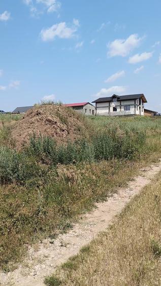 Teren Construcții extravilan de 2700 mp, în Nord