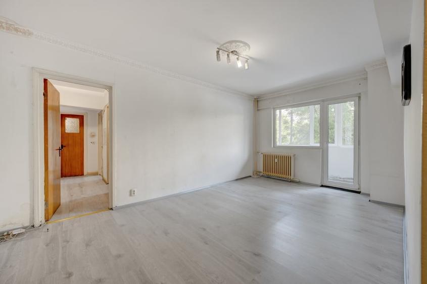 Apartament cu 3 camere decomandat în Lujerului