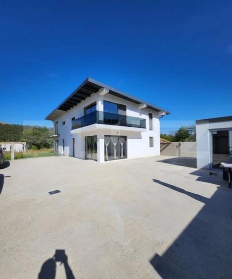 Duplex cu 3 camere cu Garaj în Gilău