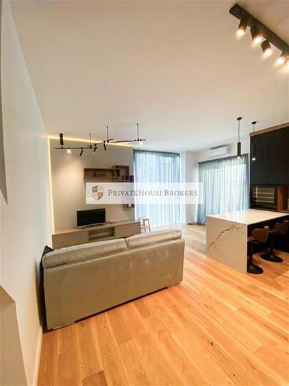 Apartament cu 2 camere semidecomandat, mobilat în Pipera
