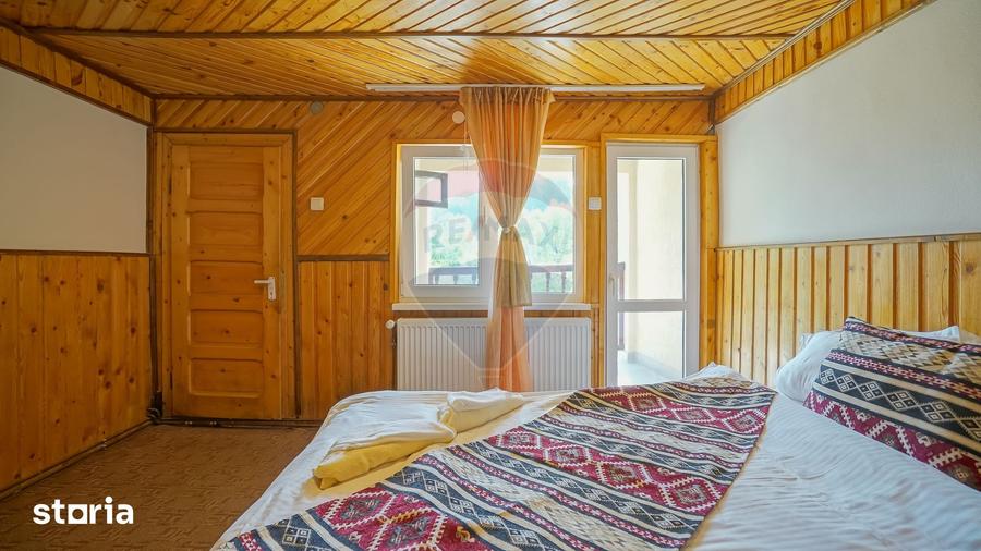 Casă cu Teren 1137 Mp în Moieciu