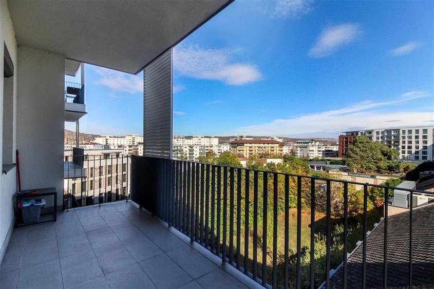Apartament cu 2 camere semidecomandat în Mărăști