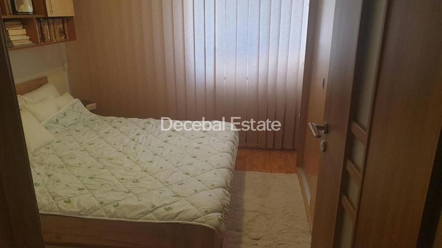 Apartament cu 2 camere decomandat în Titan