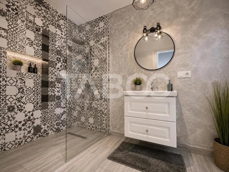 Casă cu 5 camere cu Teren 230 Mp în Central