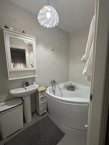 Apartament cu 3 camere decomandat, mobilat în Grozăvești