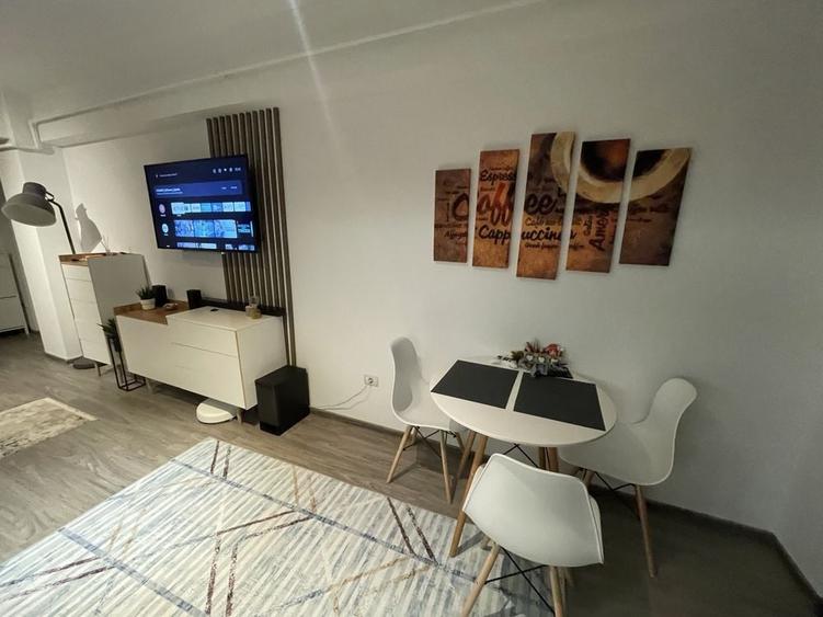 Apartament cu 2 camere decomandat în Bratia din Deal