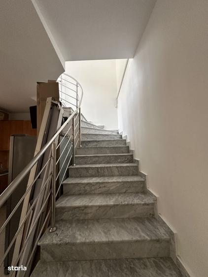 Apartament cu 4 camere în Central
