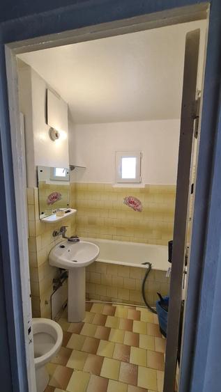 Apartament cu 2 camere decomandat în Galata