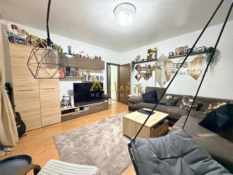 Apartament cu 3 camere, mobilat în Apărătorii Patriei