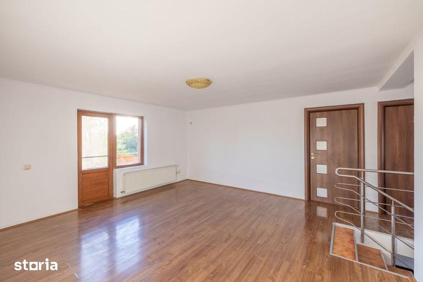 Casă cu 5 camere cu Teren 1163 Mp în Cornetu