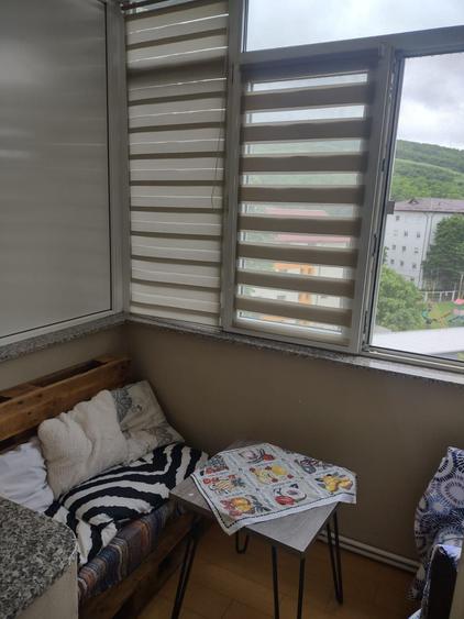 Apartament cu 3 camere decomandat în Tomești