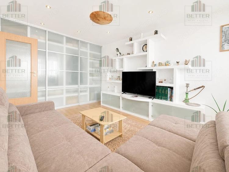 Apartament cu 3 camere decomandat în Sud