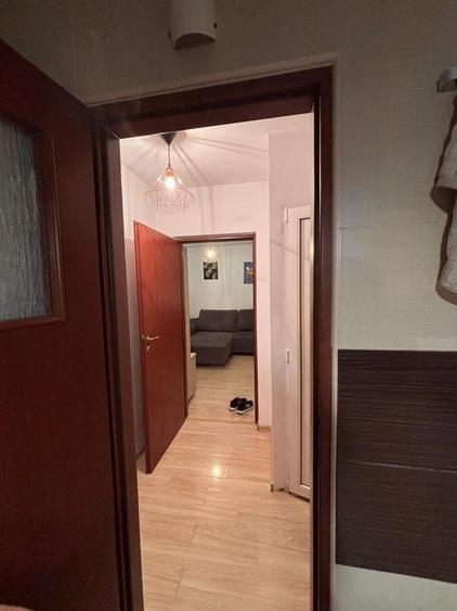 Apartament cu 2 camere decomandat în Titan