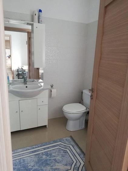 Casă cu 5 camere cu Teren 220 Mp în Central