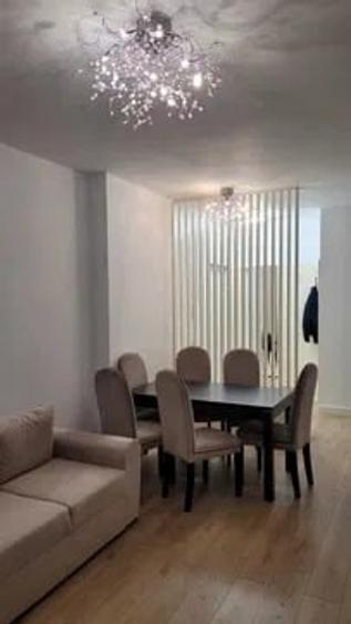 Apartament cu 3 camere decomandat în Baza 3
