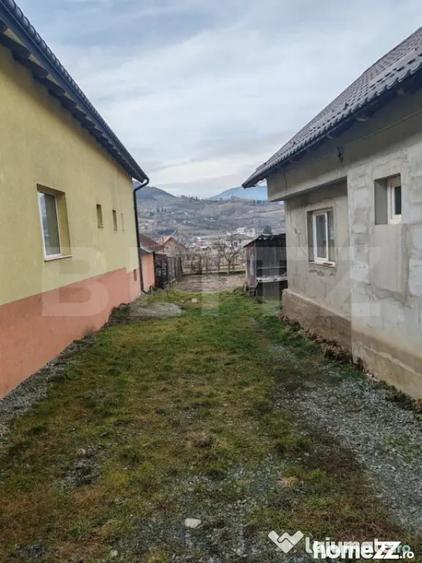 Casă cu 2 camere cu Teren 530 Mp în Central