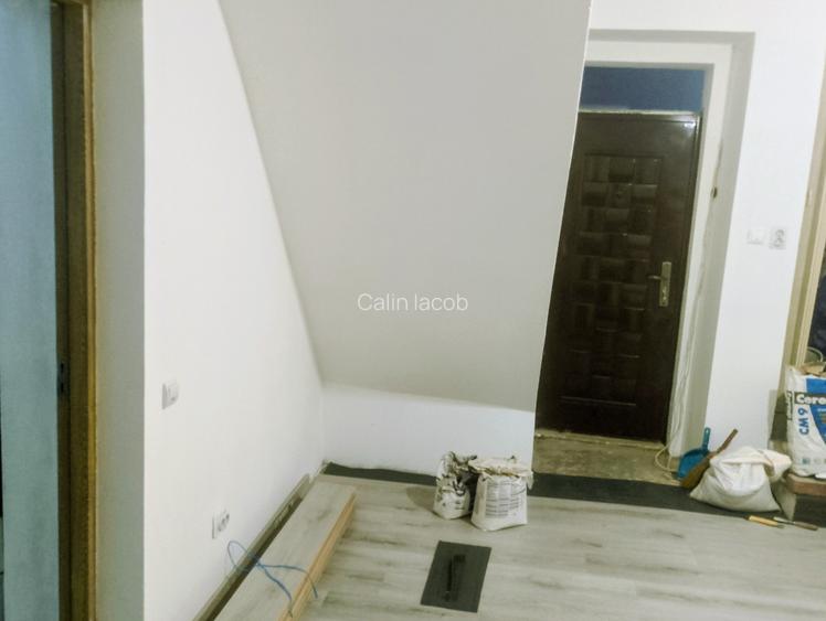 CI685 Piata Traian,casa 2 camere,Renovata