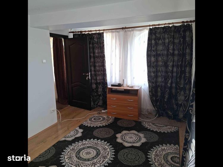 Casă cu 3 camere cu Teren 714 Mp în Șimnicu de Sus