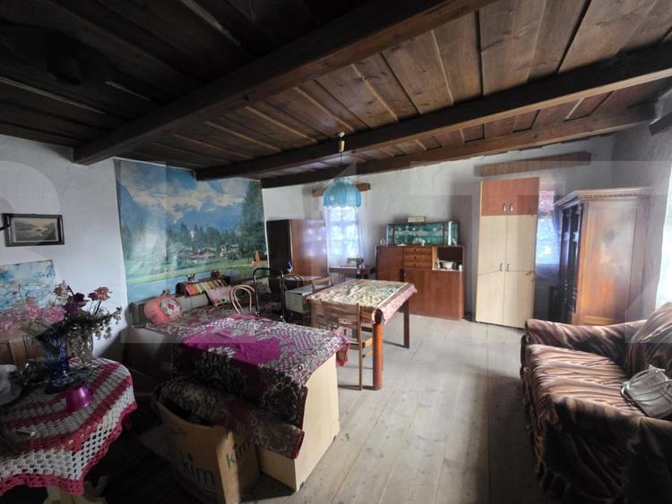 Casă individuală cu 2 camere cu Teren 3618 Mp în Moacșa