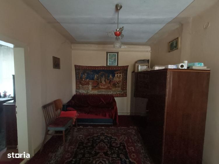 Casă cu 3 camere cu Teren 532 Mp în Central
