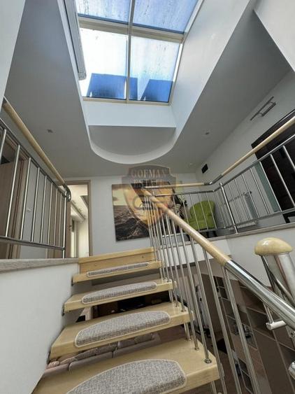 Apartament cu 3 camere decomandat, mobilat în Tomis II