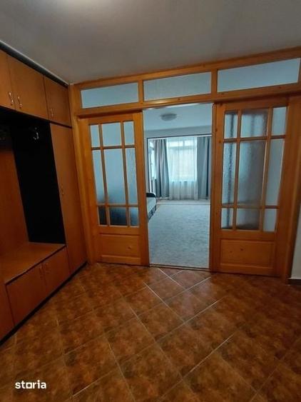 Inchiriez apartament 2 camere - 1