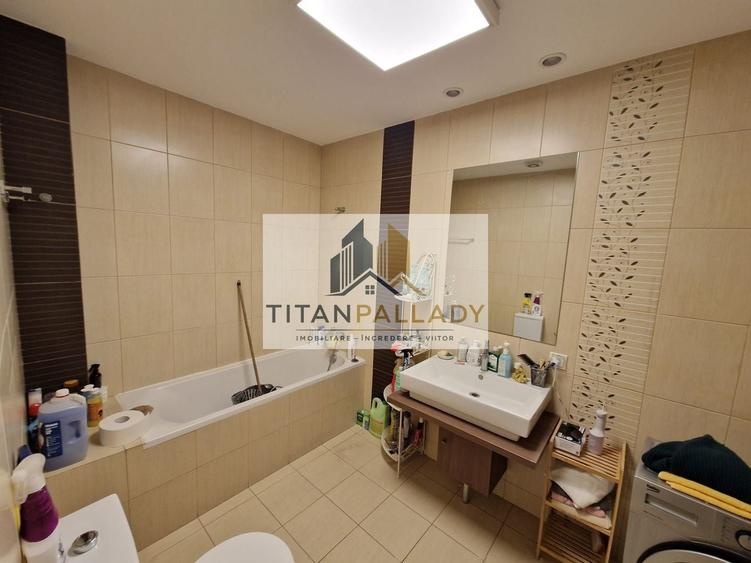 Apartament cu 3 camere decomandat în Nord-Est