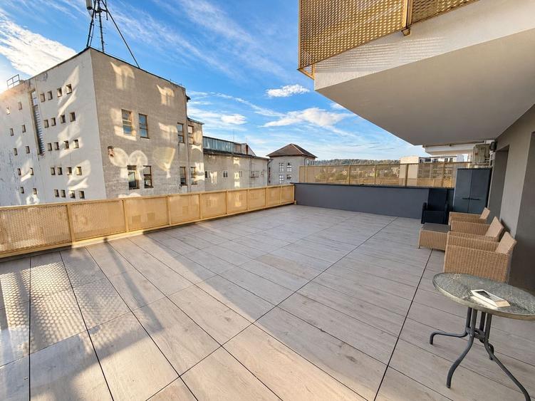 Apartament cu 3 camere semidecomandat, mobilat în Mănăștur