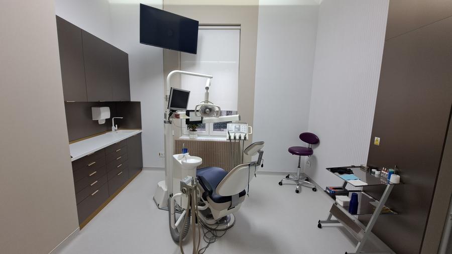 Birou, de 400 mp, în Dacia