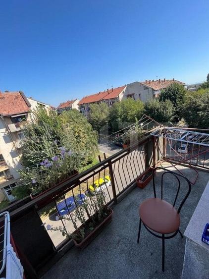 Apartament de vanzare , 70 mp , Zona Carpati 2 - 5