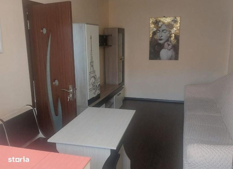 Apartament cu 2 camere nedecomandat în Tătărași