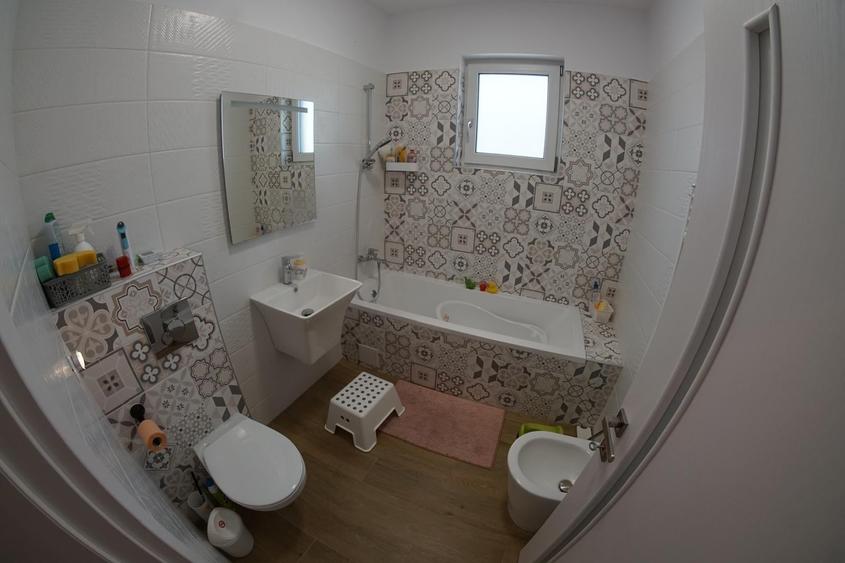 Casă individuală cu 4 camere cu Canalizare în Buftea