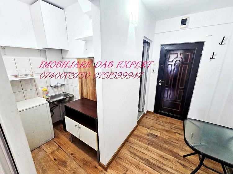 Apartament cu 2 camere decomandat în Ultimul leu