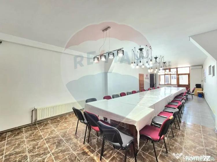 Spațiu comercial, de 147 mp, în Bujac