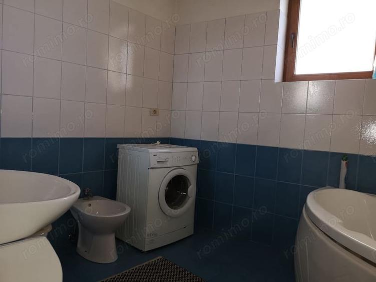 Casă cu 8 camere cu Teren 179 Mp în Craiter