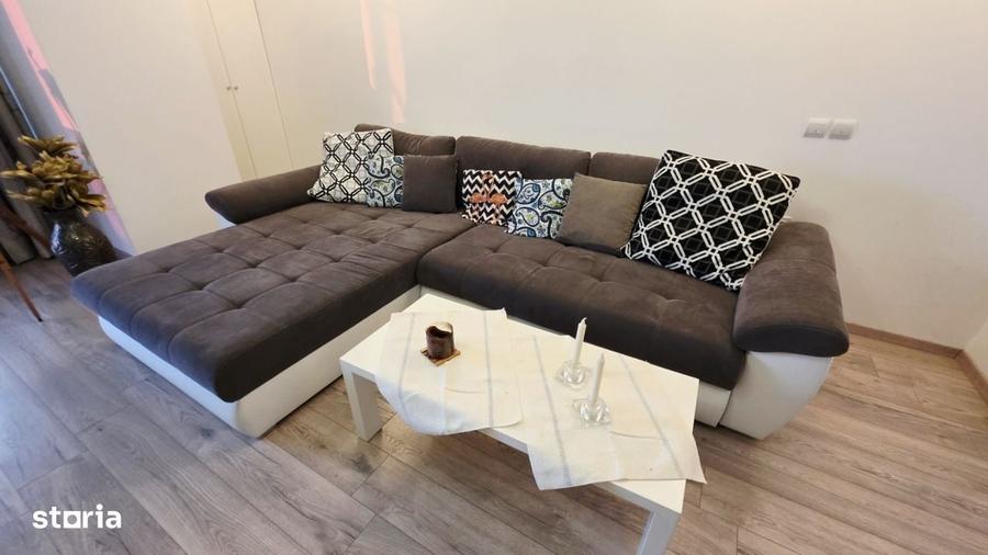 Apartament cu 3 camere decomandat în Jiului