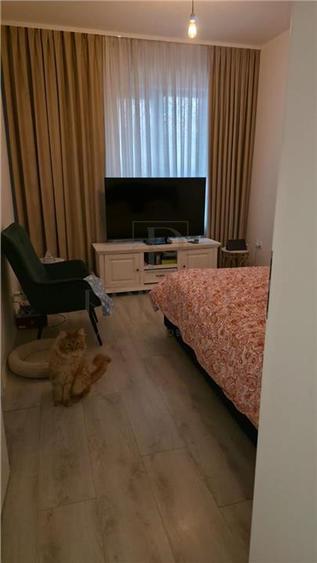 Apartament cu 4 camere decomandat, mobilat în Dumbrăvița