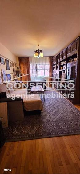Apartament cu 4 camere în Unirii Sud
