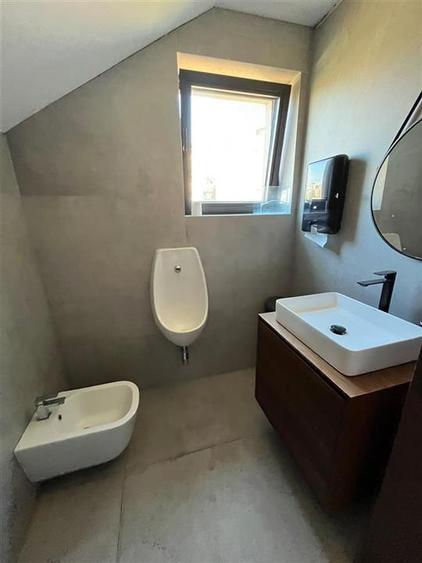 Spațiu comercial, de 200 mp, în Nufărul